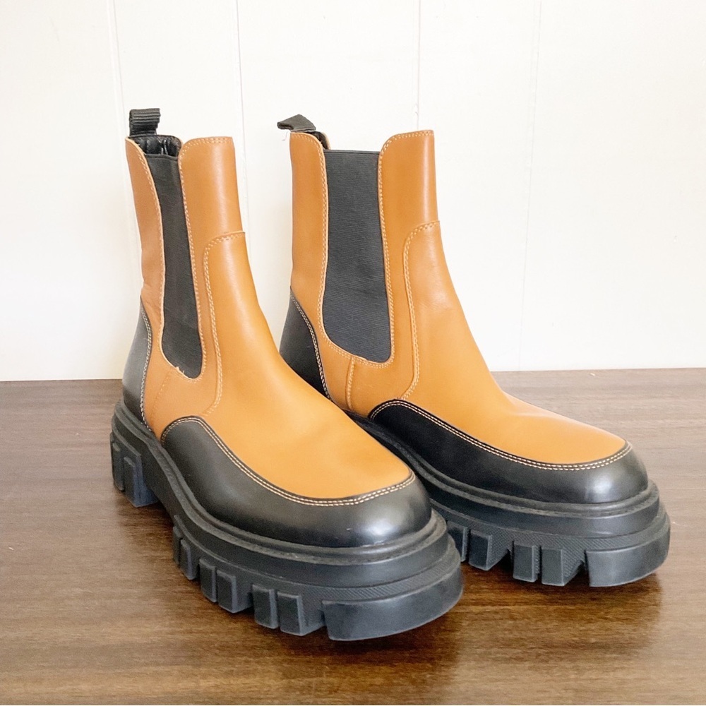 MARC FISHER LTD MORGAN LEATHER LUG SOLE MOTO COMBAT ANKLE CHELSEA Boots Size 9